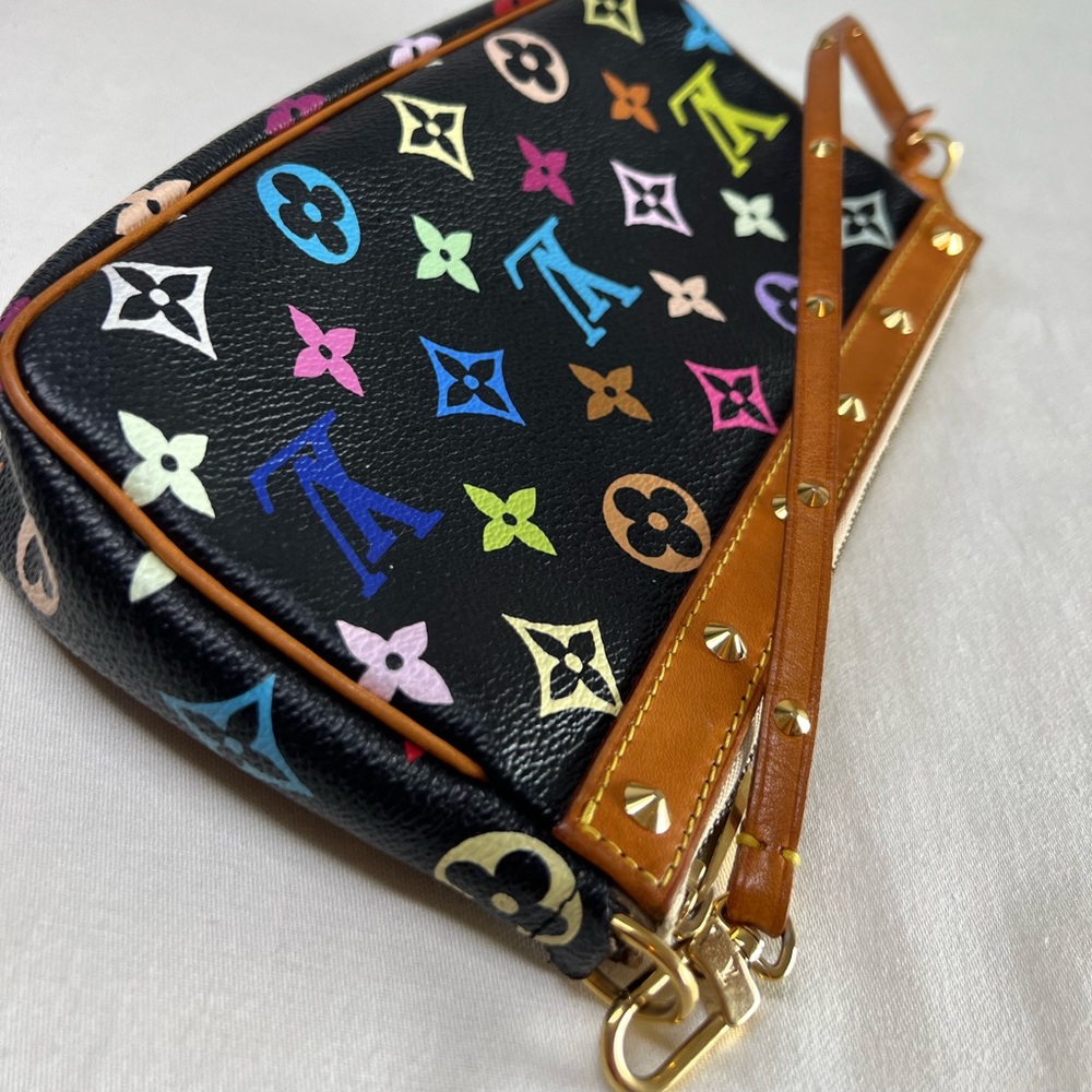 Louis Vuitton Monogram Multicolor Pochette Accessories Black. - Picture 9 of 16